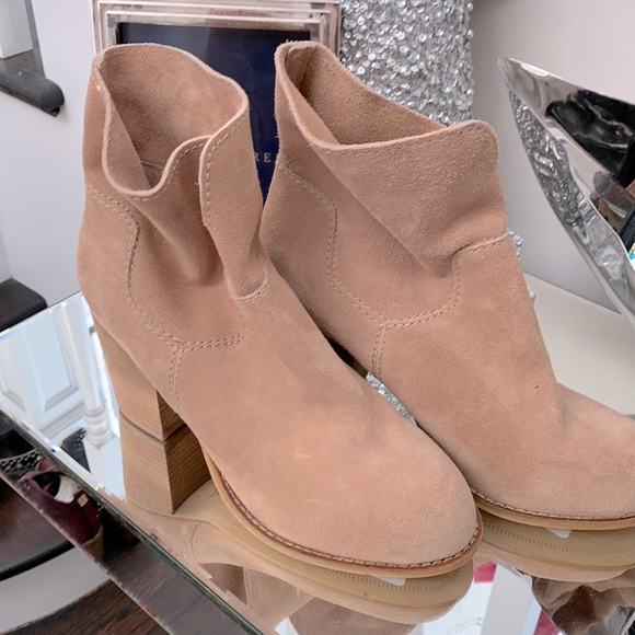 SPLENDID SUEDE BOOTIES - Picture 1 of 3